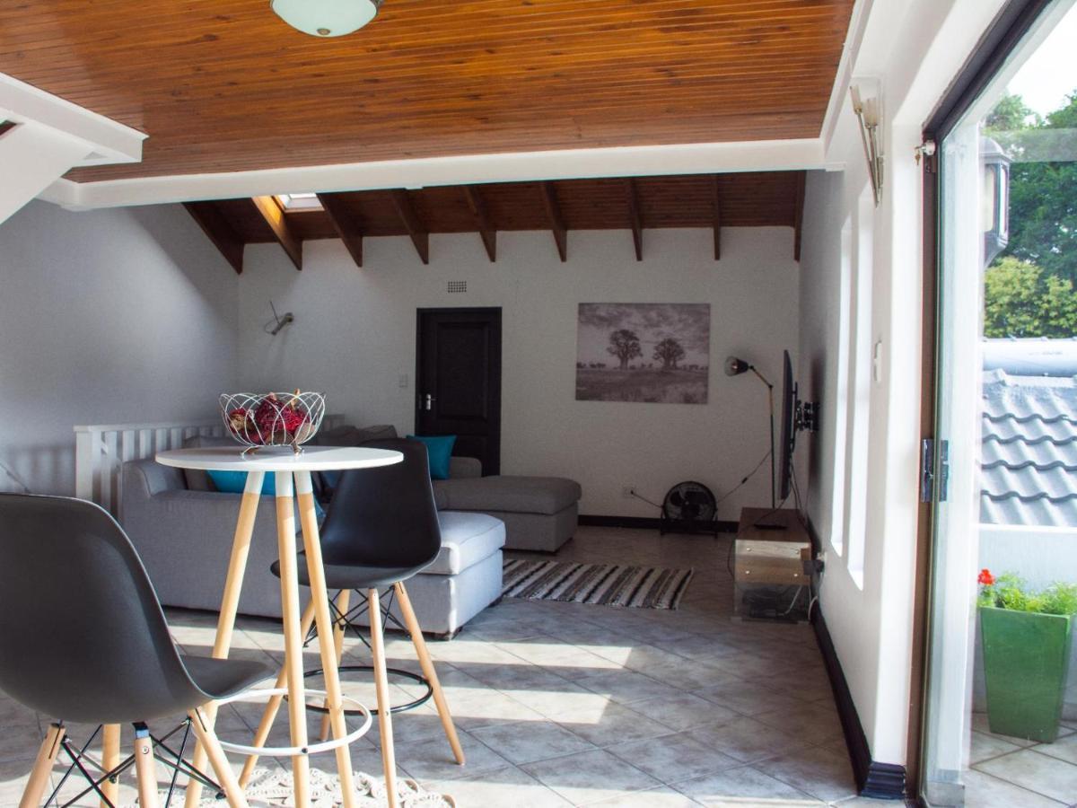 Zwelakho Furnished Apartments The Cube 요하네스버그 외부 사진