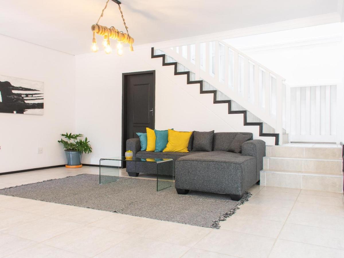 Zwelakho Furnished Apartments The Cube 요하네스버그 외부 사진
