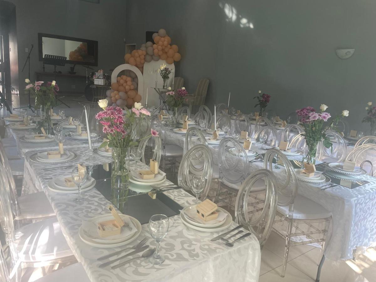Zwelakho Furnished Apartments The Cube 요하네스버그 외부 사진