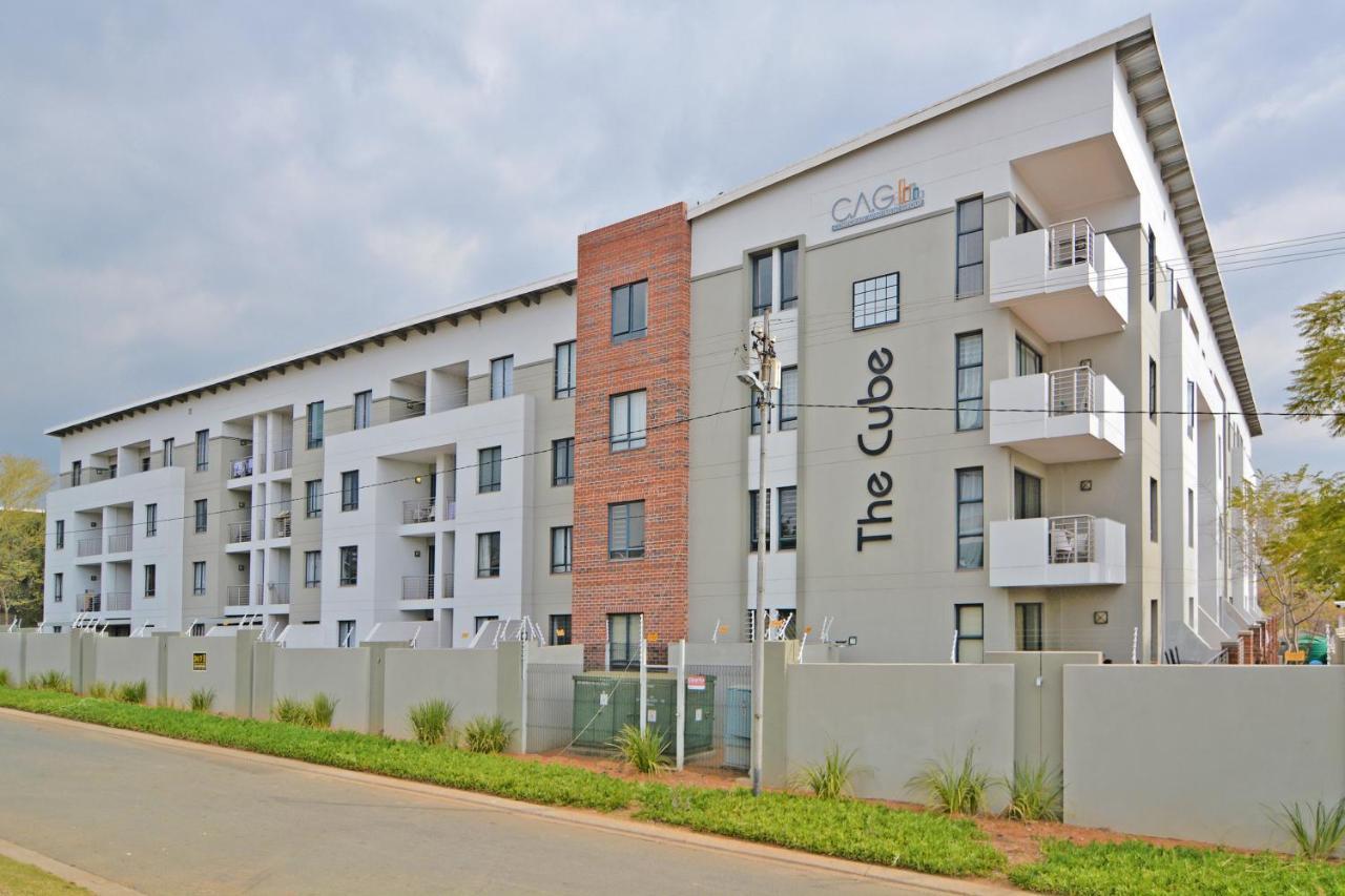 Zwelakho Furnished Apartments The Cube 요하네스버그 외부 사진