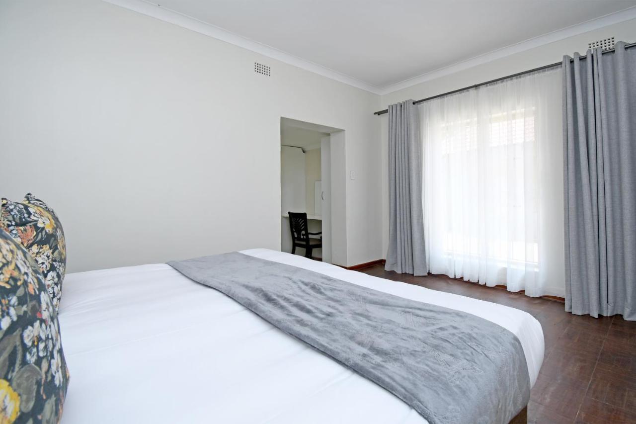 Zwelakho Furnished Apartments The Cube 요하네스버그 외부 사진